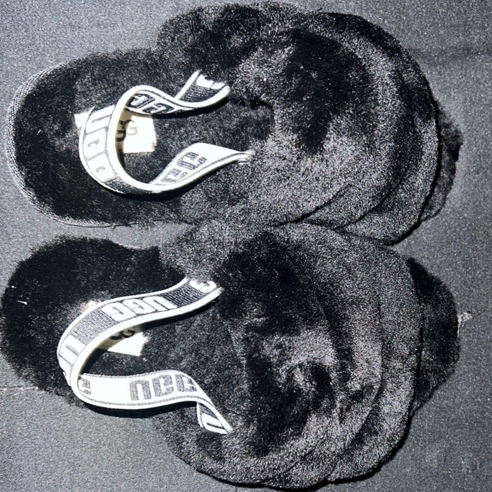 Fuzzy Black Slippers with Logo Strap